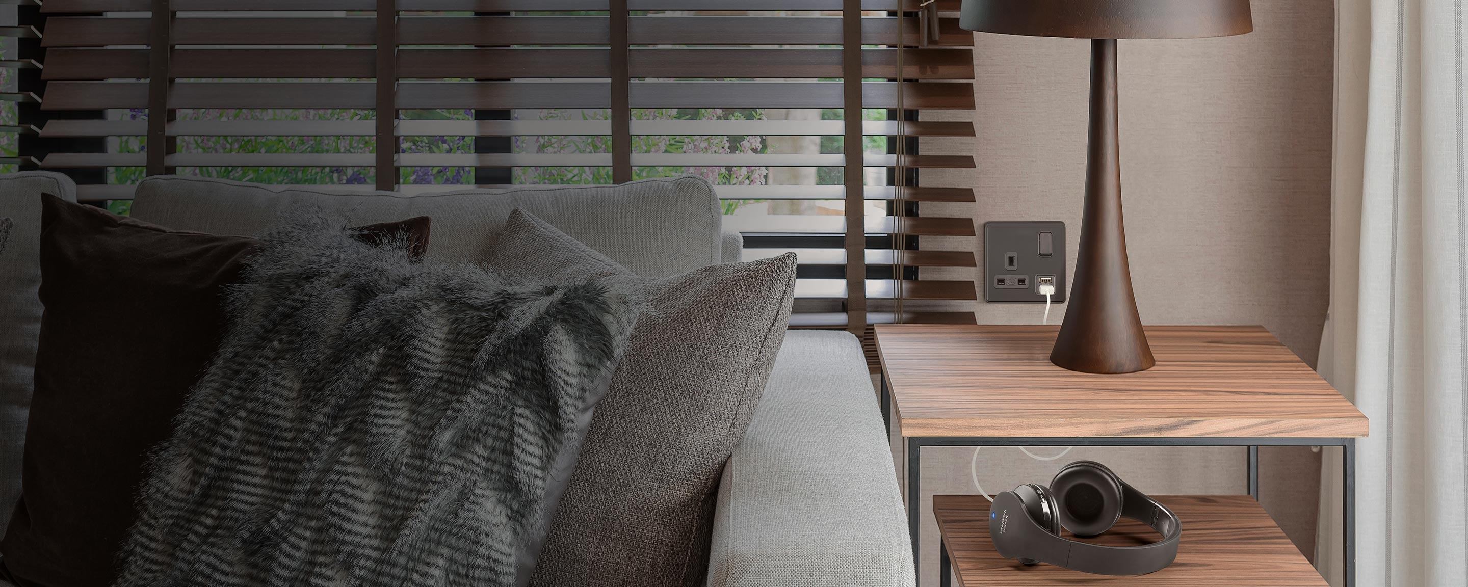 Wall USB outlet