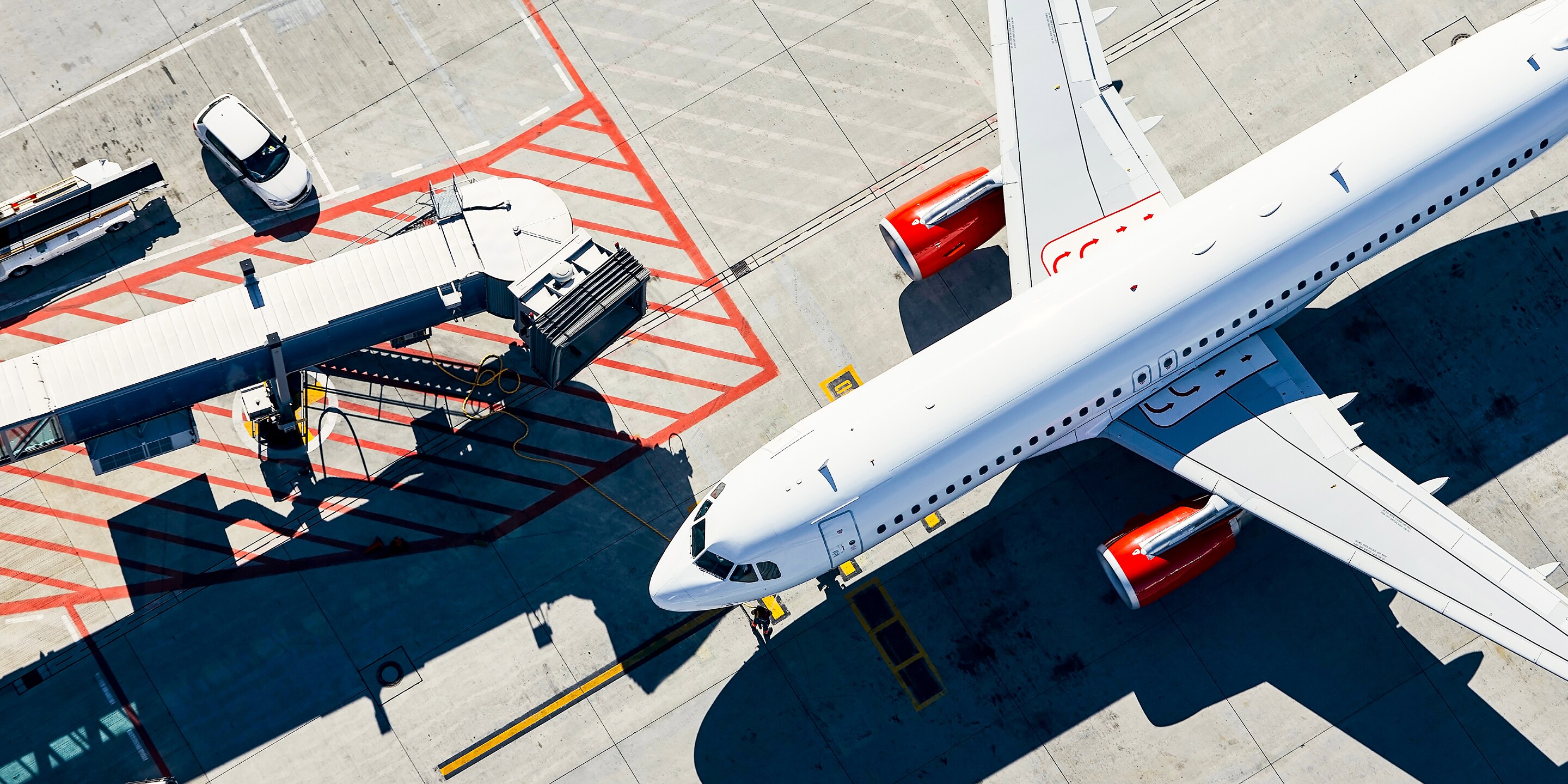 Airports_WB_2880x1440px.jpg
