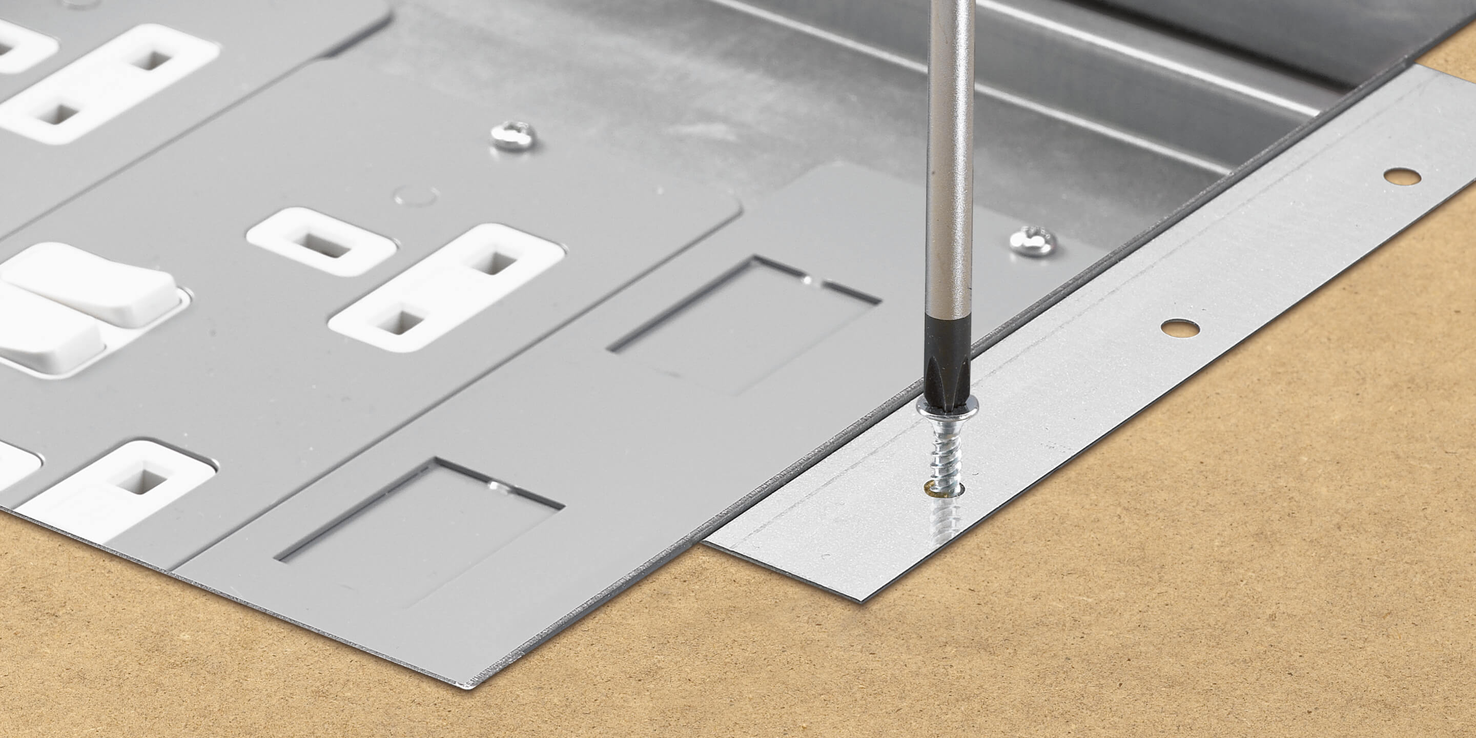 Flange fixing 