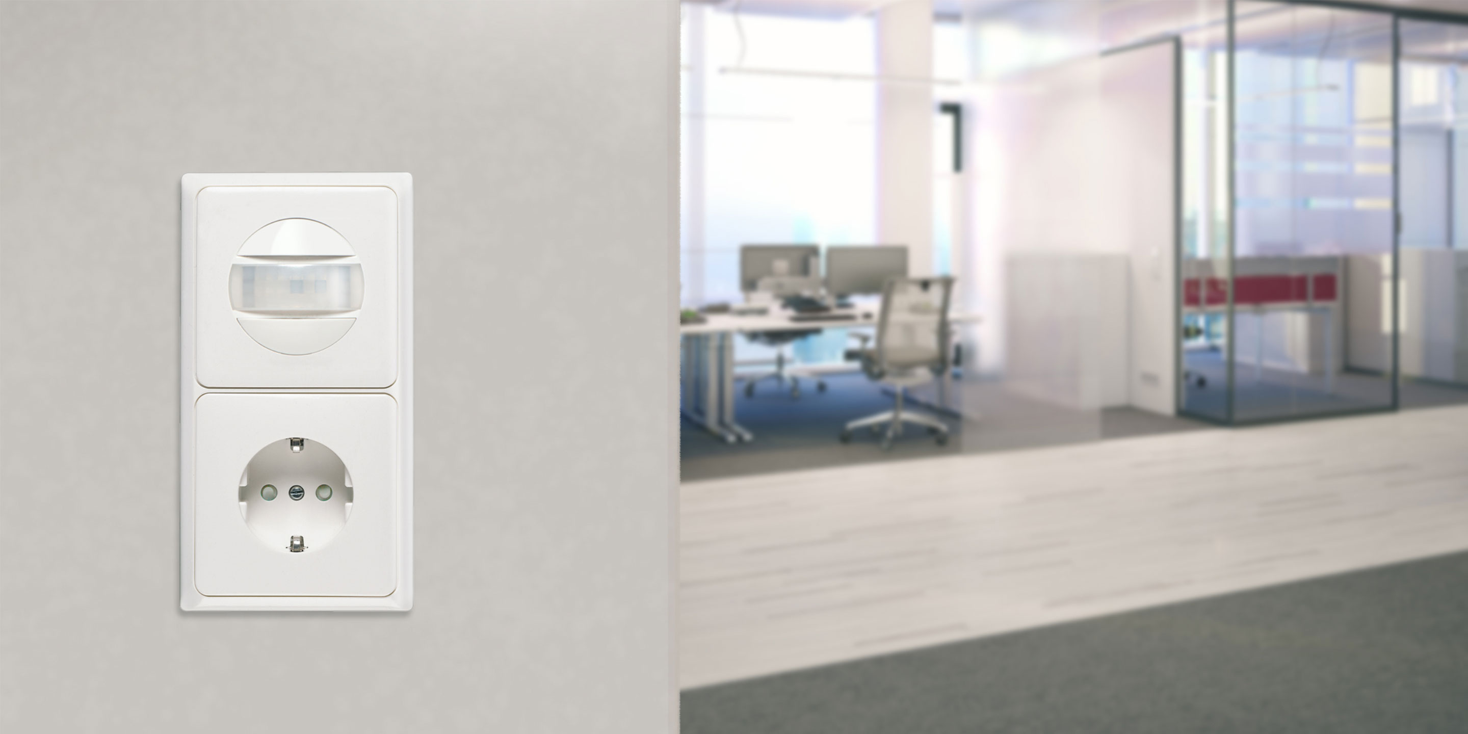 Honeywell PEHA Standard Steckdose Bewegungsmelder im Büro installiert