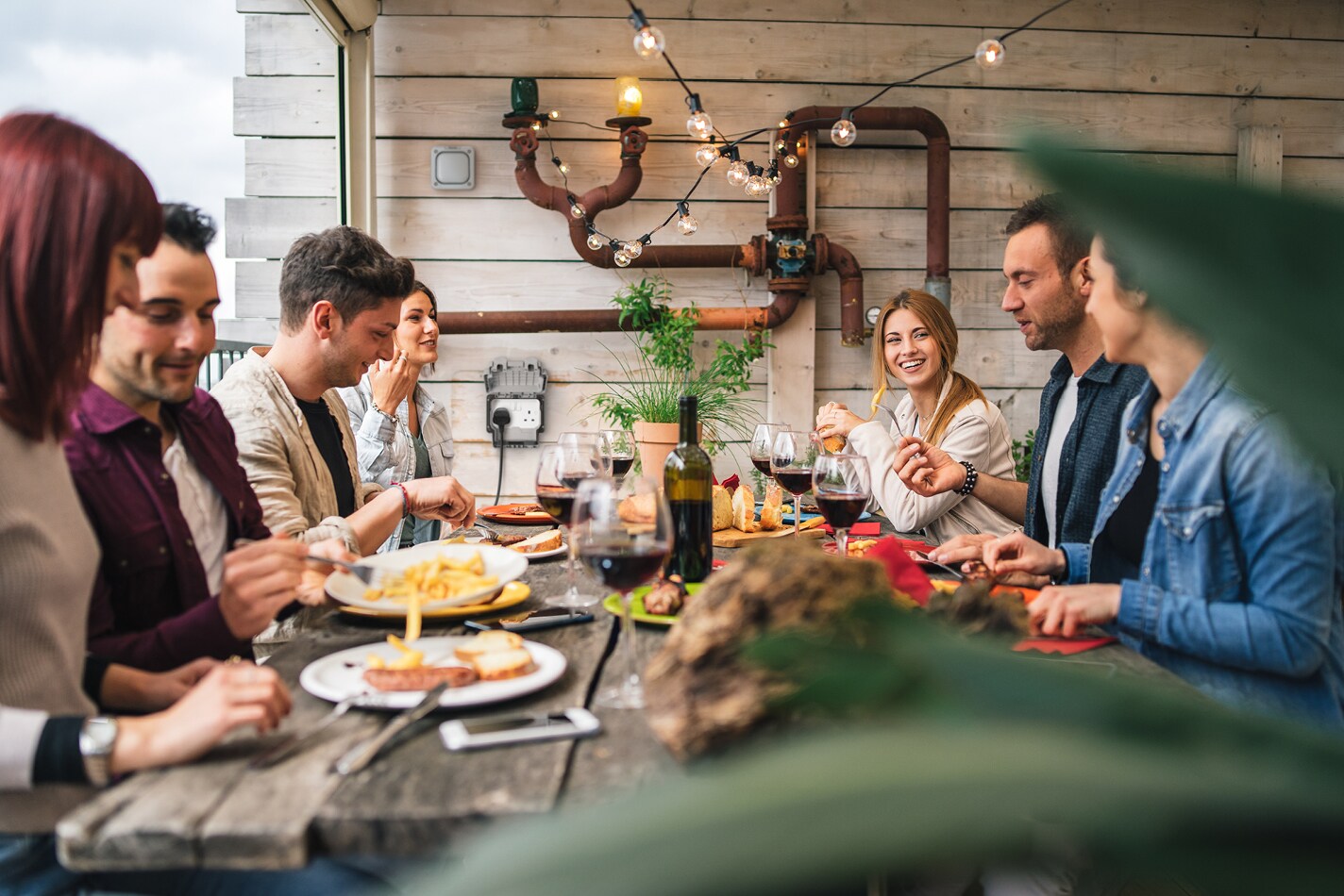 People eating at an outdoor restaurant