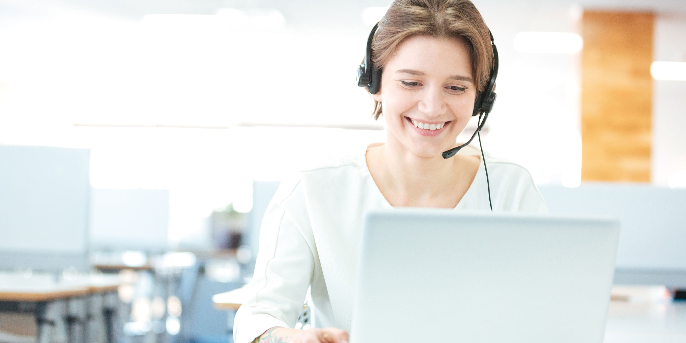  Technical support worker on computer