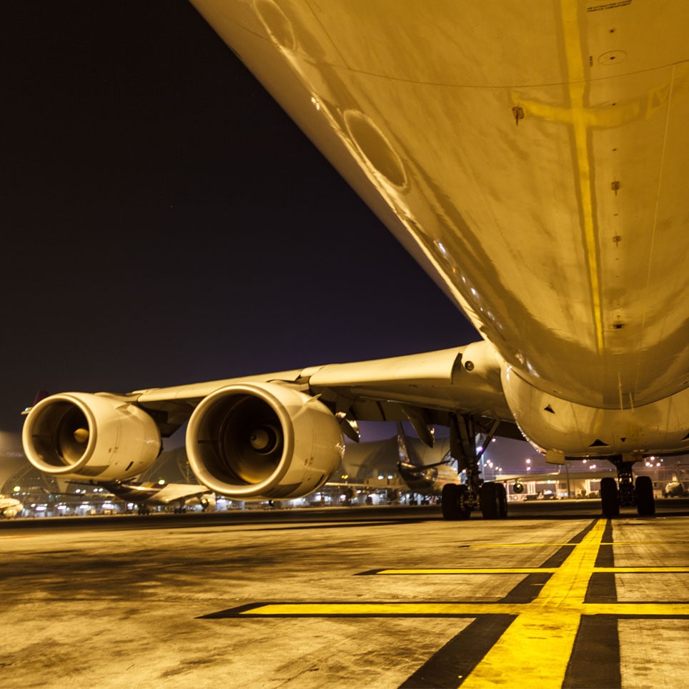 airport-airplane-runway-featured-2880x1440.jpg
